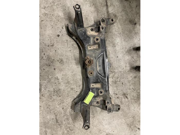 Begagnade Underram Peugeot 108 1.0 12V Pris € 100,00 Marginaltabell erbjuds av Autodemontage van de Laar