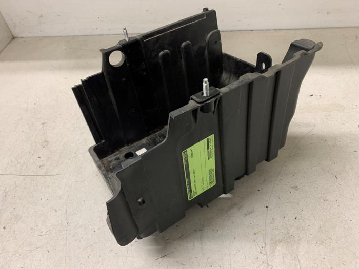 Begagnade Batterilåda Ford Transit Courier 1.5 TDCi 75 Pris € 30,25 Inklusive moms erbjuds av Autodemontage van de Laar