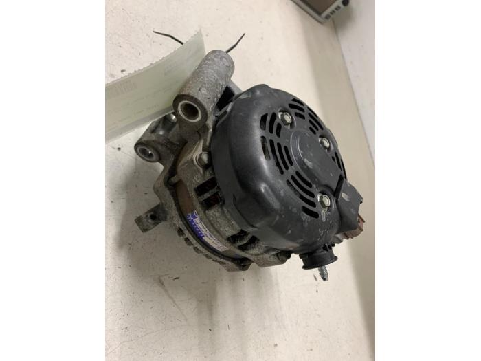 Begagnade Dynamo Toyota Verso 2.0 16V D-4D-F Pris € 45,00 Marginaltabell erbjuds av Autodemontage van de Laar
