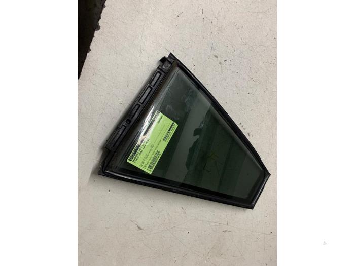Usados Ventanilla triangular izquierda detrás Toyota Verso 2.0 16V D-4D-F Precio € 35,00 Norma de margen ofrecido por Autodemontage van de Laar