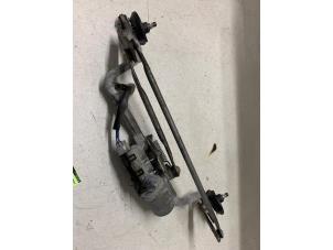Used Wiper motor + mechanism Toyota Verso 2.0 16V D-4D-F Price € 60,00 Margin scheme offered by Autodemontage van de Laar