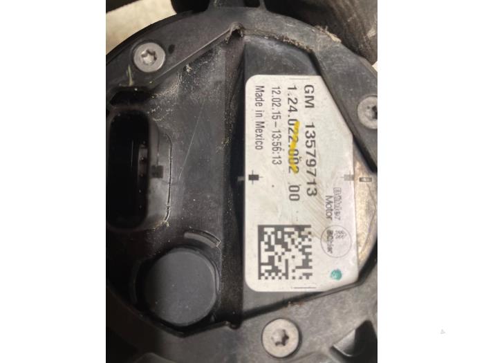 Begagnade Extra vattenpump Opel Ampera 1.4 16V Pris € 25,00 Marginaltabell erbjuds av Autodemontage van de Laar