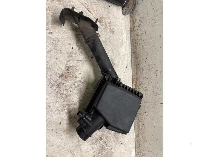 Begagnade Luftfilterhus Opel Ampera 1.4 16V Pris € 35,00 Marginaltabell erbjuds av Autodemontage van de Laar