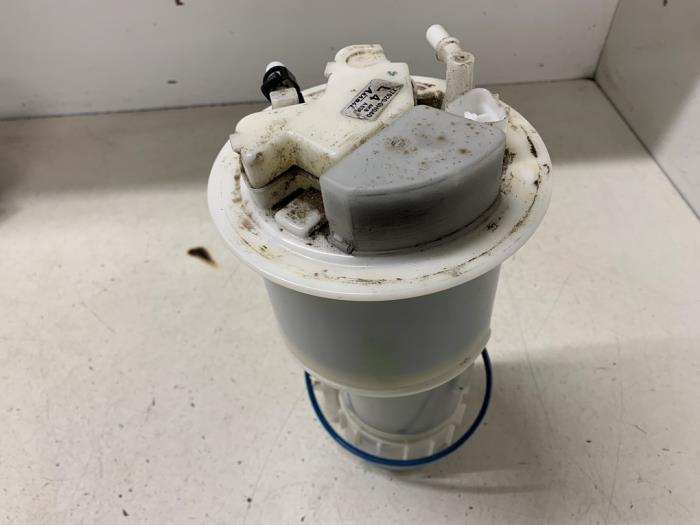 Begagnade Bensinpump Citroen C1 1.0 Vti 68 12V Pris € 50,00 Marginaltabell erbjuds av Autodemontage van de Laar