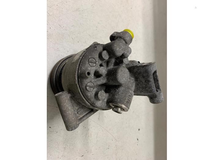 Usagé Pompe clim Citroen C1 1.0 Vti 68 12V Prix € 100,00 Règlement à la marge proposé par Autodemontage van de Laar