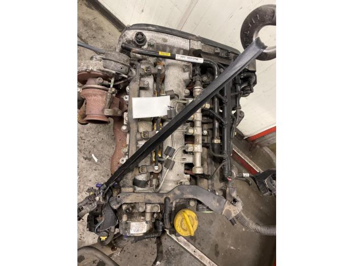 Engine from a Opel Combo 1.6 CDTI 16V 2015