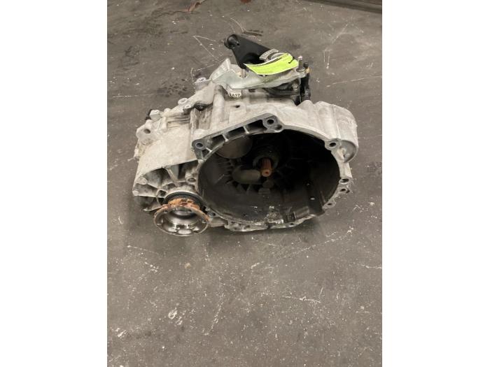 Usagé Boîte de vitesse Skoda Superb Combi (3V5) 2.0 TDI Prix € 1.250,00 Règlement à la marge proposé par Autodemontage van de Laar