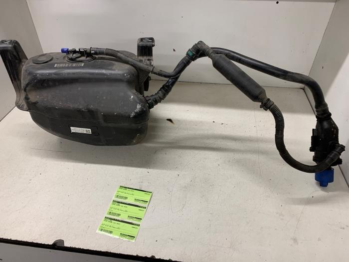 Gebrauchte Adblue Tank Skoda Superb Combi (3V5) 2.0 TDI Preis € 200,00 Margenregelung angeboten von Autodemontage van de Laar