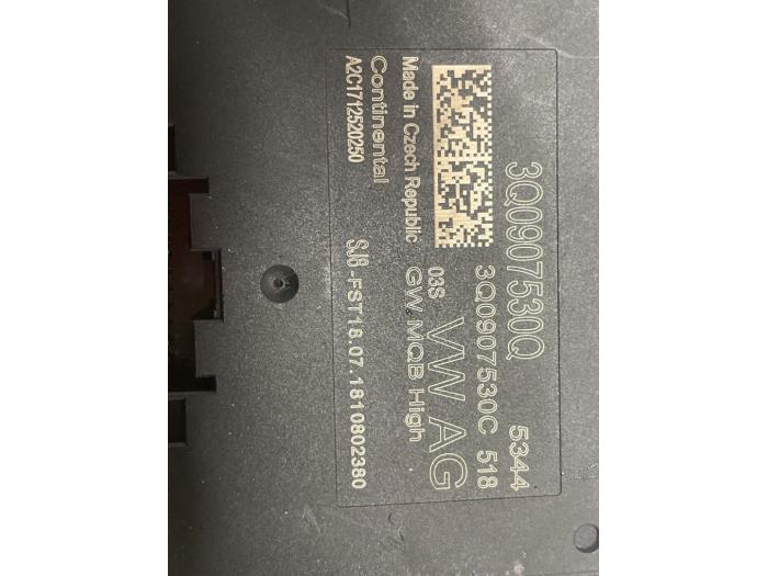 Używane Modul gateway Skoda Superb Combi (3V5) 2.0 TDI Cena € 50,00 Procedura marży oferowane przez Autodemontage van de Laar