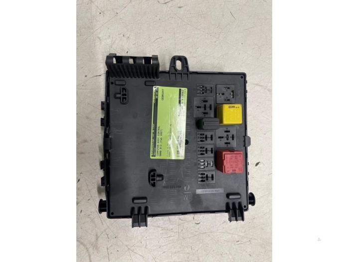 Used Body control computer Saab 9-3 II (YS3F) 2.8 V6 24V Turbo Price € 70,00 Margin scheme offered by Autodemontage van de Laar