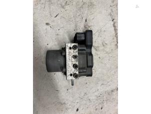 ABS-pump från en Mercedes-Benz Citan (415.6) 1.5 108 CDI Euro 6 2018