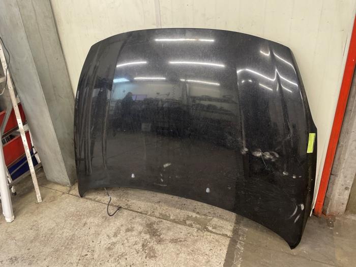 Używane Maska Volvo V60 I (FW/GW) 2.4 D5 20V Cena € 400,00 Procedura marży oferowane przez Autodemontage van de Laar