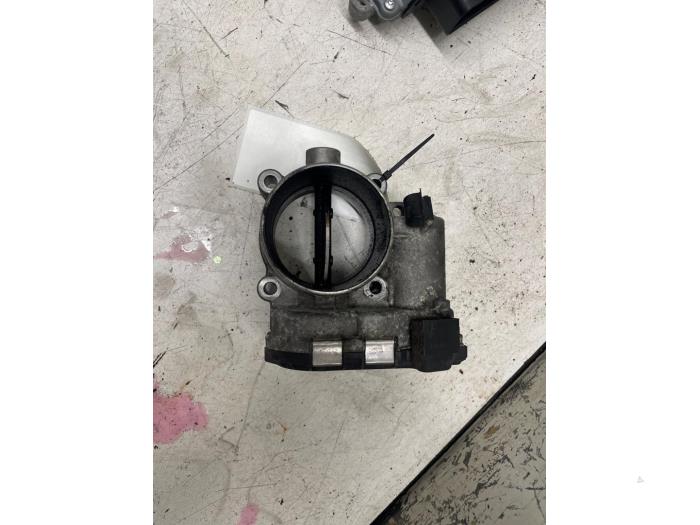 Usagé Boîtier accélérateur Volvo V60 I (FW/GW) 2.4 D5 20V Prix € 40,00 Règlement à la marge proposé par Autodemontage van de Laar