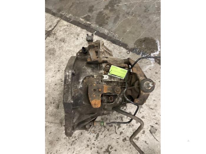 Gebrauchte Getriebe Renault Master II (JD) 2.5 dCi 150 FAP Preis € 650,00 Margenregelung angeboten von Autodemontage van de Laar