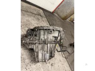 Getriebe van een Renault Master II (JD) 2.5 dCi 150 FAP 2008