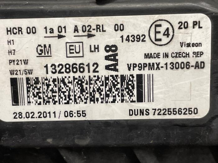 Używane Reflektor lewy Opel Meriva (B) 1.4 Turbo 16V ecoFLEX Cena € 150,00 Procedura marży oferowane przez Autodemontage van de Laar