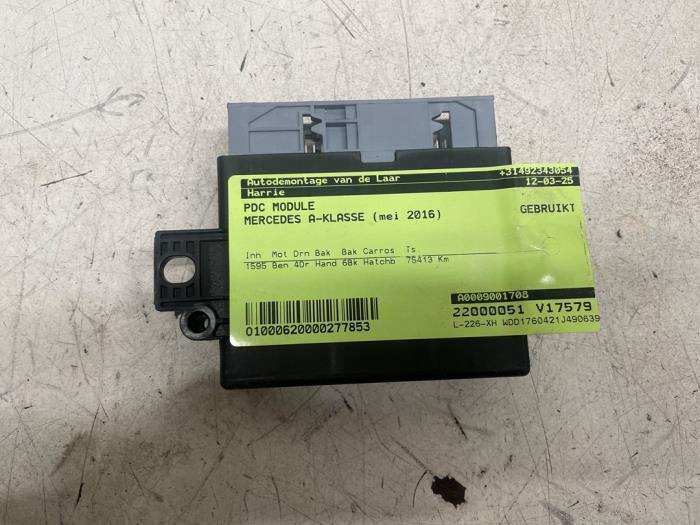 PDC-modul från en Mercedes-Benz A (W176) 1.6 A-180 16V 2016