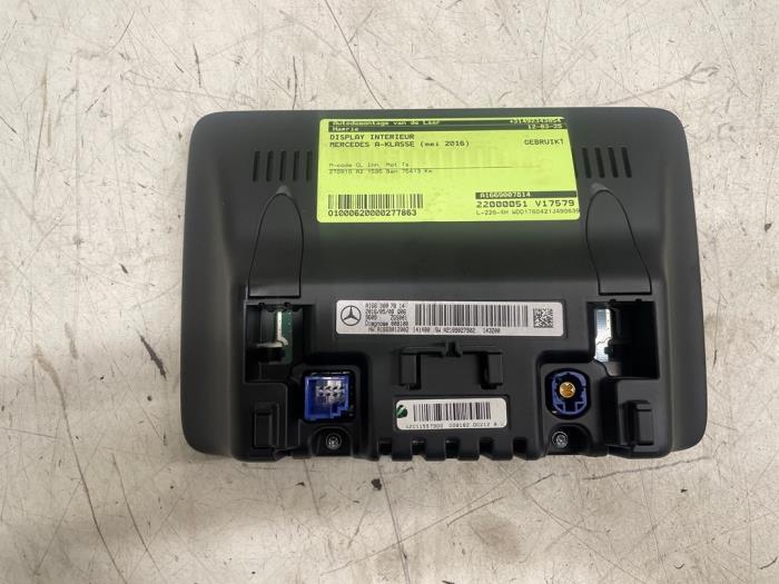 Begagnade Innerdisplay Mercedes A (W176) 1.6 A-180 16V Pris € 175,00 Marginaltabell erbjuds av Autodemontage van de Laar