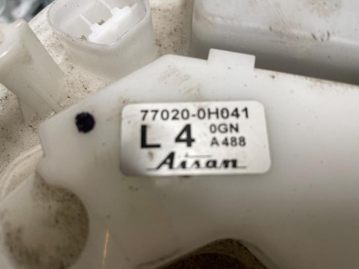 Begagnade Bensinpump Toyota Aygo (B40) 1.0 12V VVT-i Pris € 70,00 Marginaltabell erbjuds av Autodemontage van de Laar