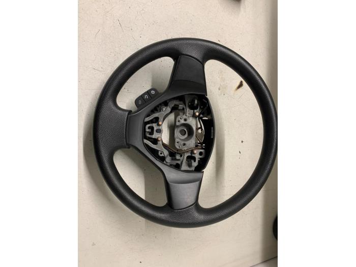 Używane Kierownica Suzuki Celerio (LF) 1.0 12V Dualjet Cena € 70,00 Procedura marży oferowane przez Autodemontage van de Laar