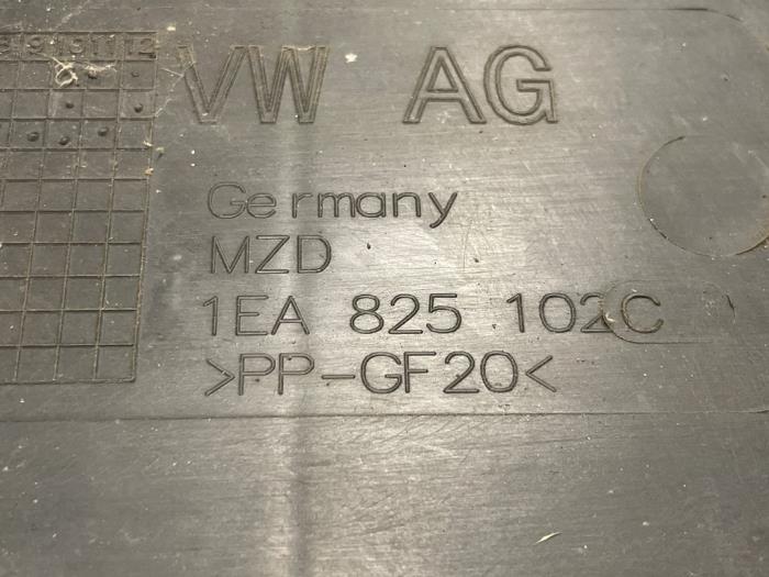 Begagnade Hasplåt Volkswagen ID.3 (E11/E12) First, Life, Pro 58 kWh Pris € 40,00 Marginaltabell erbjuds av Autodemontage van de Laar