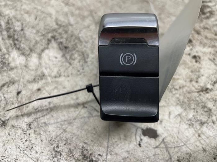 Gebrauchte Handbremse Schalter Audi A4 Avant (B8) 1.8 TFSI 16V Preis € 10,00 Margenregelung angeboten von Autodemontage van de Laar