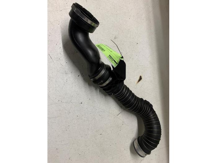Gebrauchte Intercooler Schlauch Mercedes C (W203) 1.8 C-200K 16V Preis € 25,00 Margenregelung angeboten von Autodemontage van de Laar