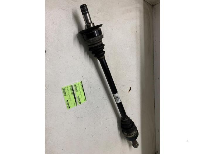 Gebrauchte Antriebswelle rechts hinten BMW 3 serie (F30) 330e Preis € 100,00 Margenregelung angeboten von Autodemontage van de Laar