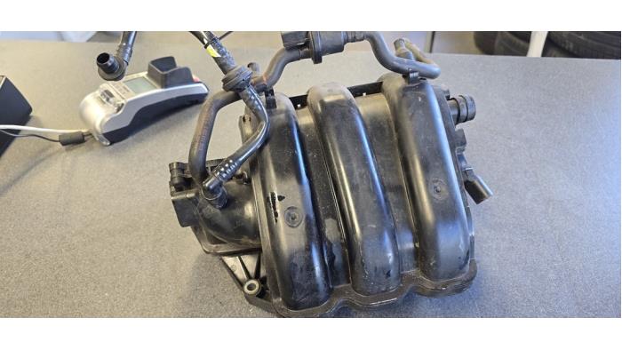 Gebrauchte Ansaugbrugge Volkswagen Polo V (6R) 1.2 12V BlueMotion Technology Preis € 50,00 Margenregelung angeboten von Autodemontage van de Laar