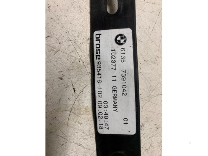 Używane Keyless Entry-Antena BMW 3 serie (F30) 330e Cena € 25,00 Procedura marży oferowane przez Autodemontage van de Laar