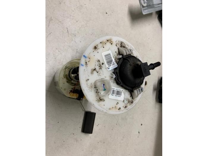 Gebrauchte Benzinpumpe Ford Ka+ 1.2 Ti-VCT Preis € 70,00 Margenregelung angeboten von Autodemontage van de Laar