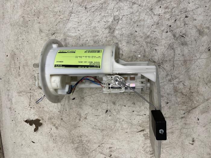 Begagnade Bensinpump Toyota Yaris III (P13) 1.33 16V Dual VVT-I Pris € 50,00 Marginaltabell erbjuds av Autodemontage van de Laar