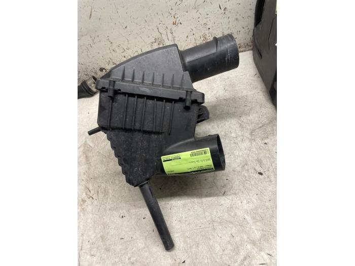 Gebrauchte Luftfiltergehäuse Renault Trafic (1FL/2FL/3FL/4FL) 1.6 dCi 95 Preis € 40,00 Margenregelung angeboten von Autodemontage van de Laar