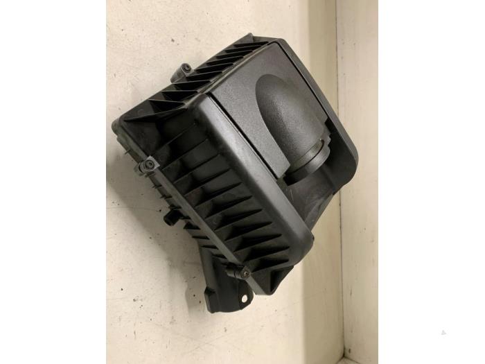 Begagnade Luftfilterhus Renault Master II (ED/HD/UD) 2.5 dCi 16V 100 Pris € 40,00 Marginaltabell erbjuds av Autodemontage van de Laar