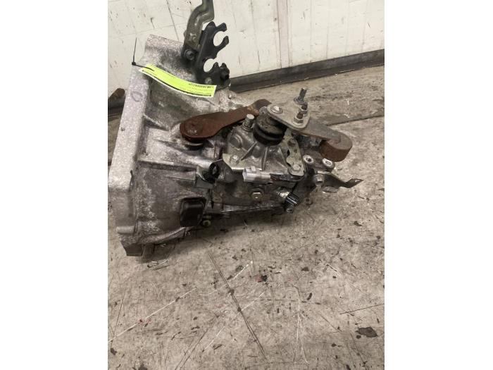 Getriebe van een Toyota Aygo (B40) 1.0 12V VVT-i 2020