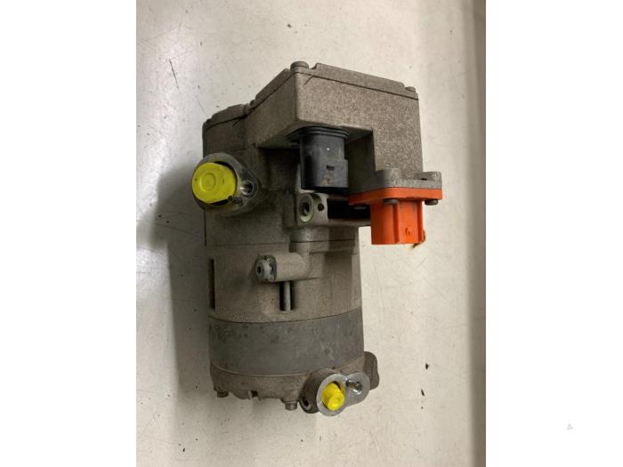Usagé Compresseur de clim Volkswagen Up! (121) e-Up! Prix € 275,00 Règlement à la marge proposé par Autodemontage van de Laar