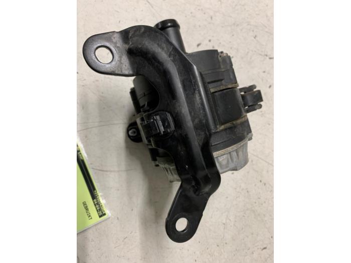 Begagnade Vattenpump Volkswagen Up! (121) e-Up! Pris € 50,00 Marginaltabell erbjuds av Autodemontage van de Laar