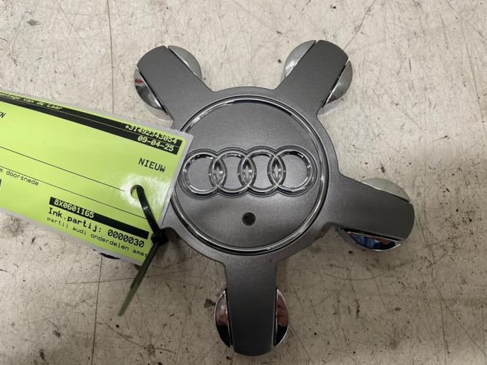 Nowe Kolpak Audi Rózne Cena € 12,10 Z VAT oferowane przez Autodemontage van de Laar