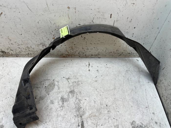Używane Nadkole Citroen C-Zero 16 kWh Cena € 15,00 Procedura marży oferowane przez Autodemontage van de Laar