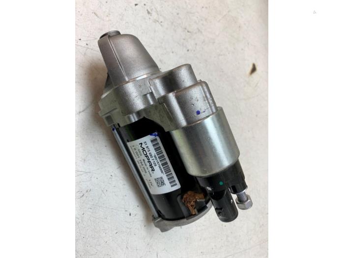 Begagnade Startmotor Fiat Panda (312) 1.0 Hybrid Pris € 70,00 Marginaltabell erbjuds av Autodemontage van de Laar