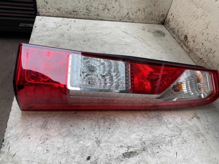 Baklykta, höger från en Renault Master III (MA/MB/MC/MD/MH/MF/MG/MH) 2.3 dCi 150 16V 2021