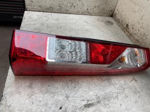 Begagnade Baklykta, höger Renault Master III (MA/MB/MC/MD/MH/MF/MG/MH) 2.3 dCi 150 16V Pris € 84,70 Inklusive moms erbjuds av Autodemontage van de Laar