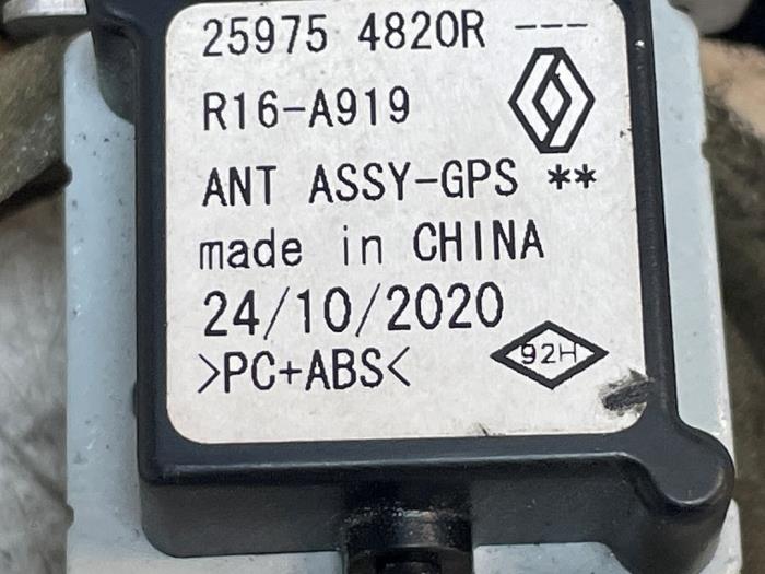 Używane Antena GPS Renault Master III (MA/MB/MC/MD/MH/MF/MG/MH) 2.3 dCi 150 16V Cena € 12,10 Z VAT oferowane przez Autodemontage van de Laar