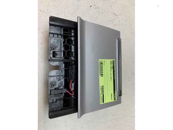 Begagnade Askkopp, fram Skoda Octavia Combi (5EAC) 1.0 TSI 12V Pris € 35,00 Marginaltabell erbjuds av Autodemontage van de Laar