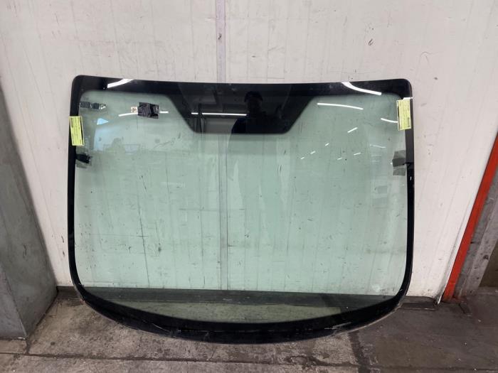 Gebrauchte Windschutzscheibe Ford Fiesta 6 (JA8) 1.25 16V Preis € 120,00 Margenregelung angeboten von Autodemontage van de Laar