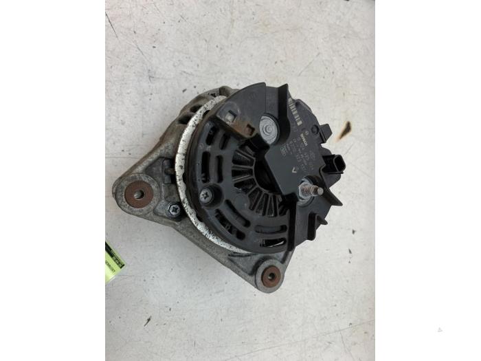 Gebrauchte Dynamo Renault Clio III (BR/CR) 1.4 16V Preis € 50,00 Margenregelung angeboten von Autodemontage van de Laar
