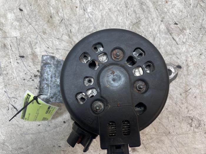 Begagnade Dynamo Volvo C30 (EK/MK) 1.6 16V Pris € 50,00 Marginaltabell erbjuds av Autodemontage van de Laar