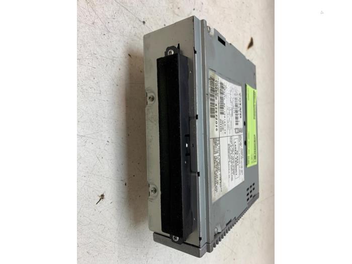 Używane Radio Volvo V50 (MW) 2.0 D 16V Cena € 100,00 Procedura marży oferowane przez Autodemontage van de Laar