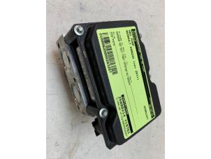 Begagnade ABS-pump Renault Kangoo Express (FW) 1.5 dCi 90 FAP Pris € 75,00 Marginaltabell erbjuds av Autodemontage van de Laar