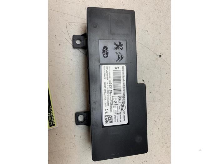 Begagnade Bluetooth-modul Opel Corsa F (UB/UH/UP) Electric, Corsa-e 50kWh Pris € 50,00 Marginaltabell erbjuds av Autodemontage van de Laar